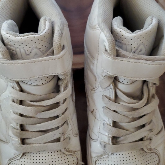 FILA All White Quilted Kicks - Picture 4 of 7